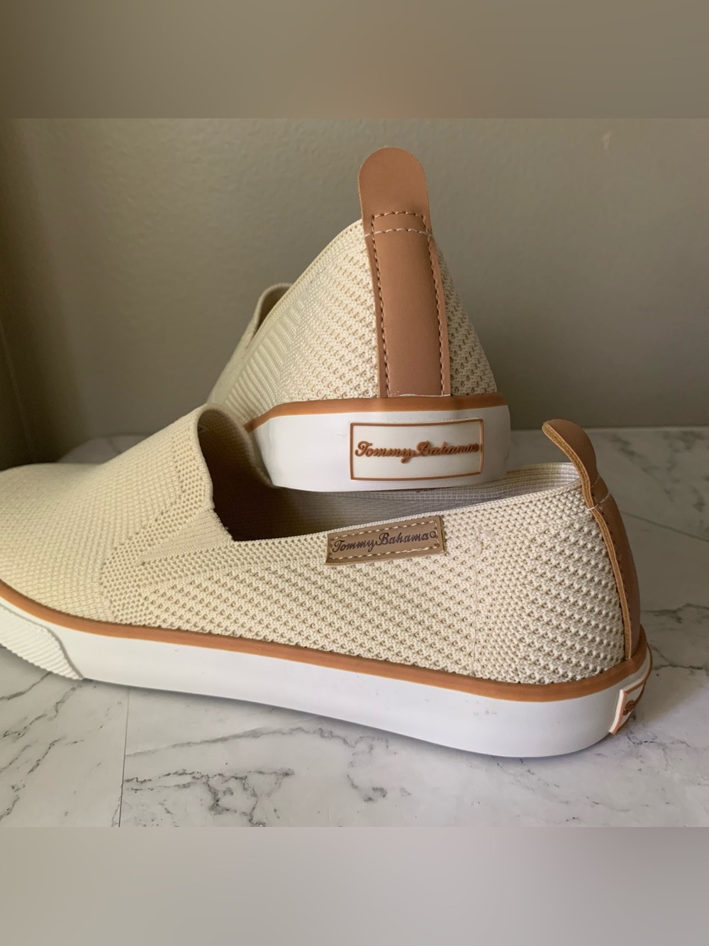 Tommy Bahama Mesh Slip-On Casual Shoes for Women, Round Toe. Size 7.5 - Picture 3 of 3